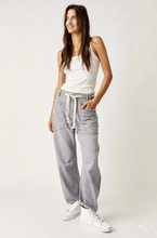 Load image into Gallery viewer, Free People Moxie Low Slung Pull-On Barrel Jean
